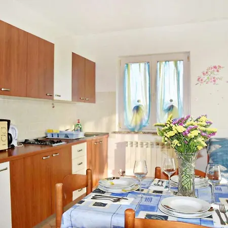 Apartmán Near The With Garden *