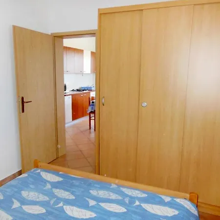 Appartement Near The With Garden Zambratija (Istria)