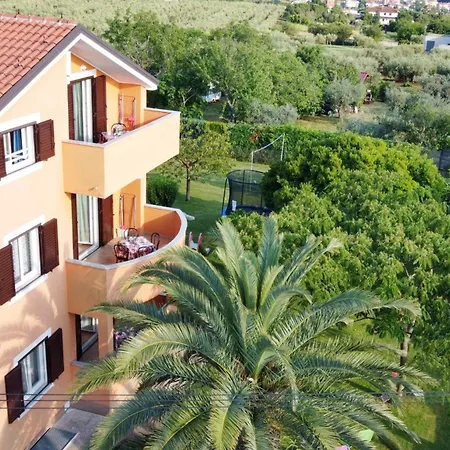 Apartmán Near The With Garden Zambratija (Istria)